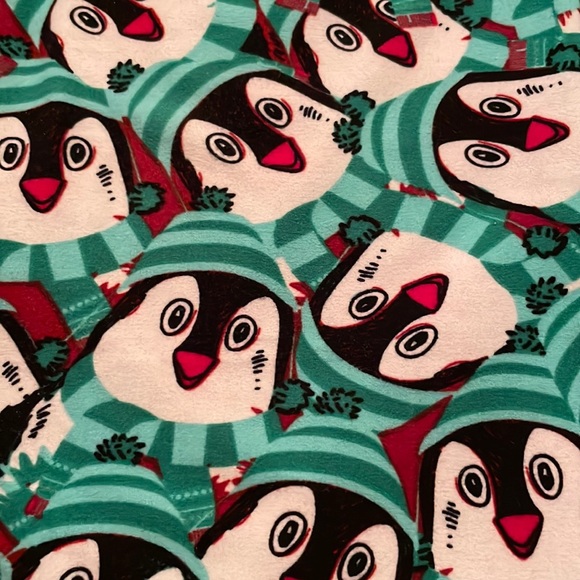 LuLaRoe Leggings: Green with Penguins (OS) - Picture 2 of 5
